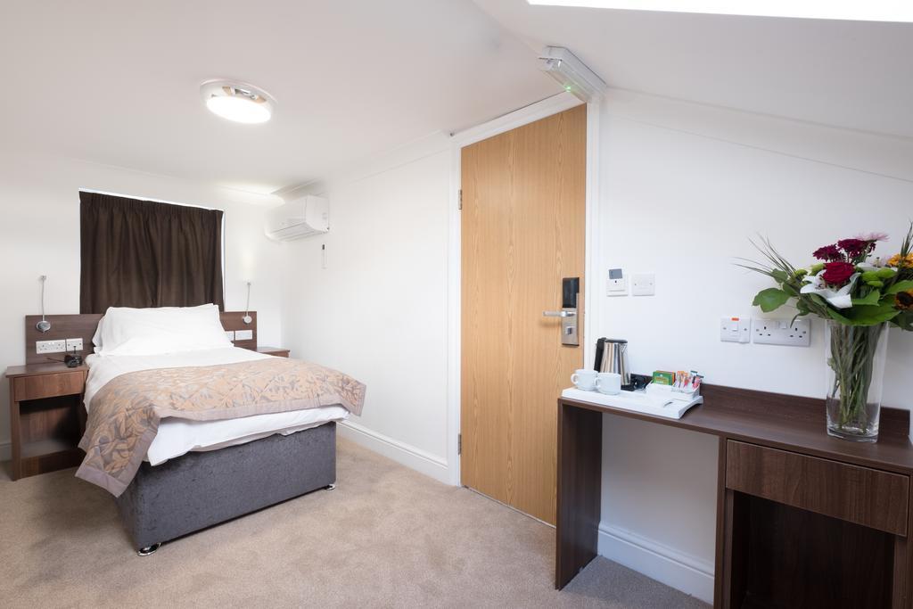 Signature Hotel London Ilford Exterior foto